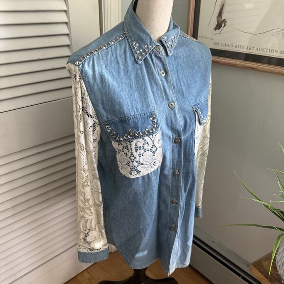 Vintage CACHE Shirt Womens Small Blue Chambray Studded Lace Sleeve 90s Western - Picture 9 of 15